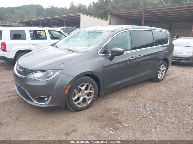 2C4RC1BG4HR823594 Chrysler Pacifica Touring Plus
