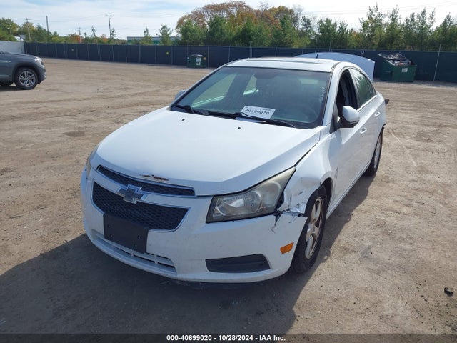 Chevrolet Cruze 1lt Auto 2014 1G1PC5SB3E7255380 Image 2
