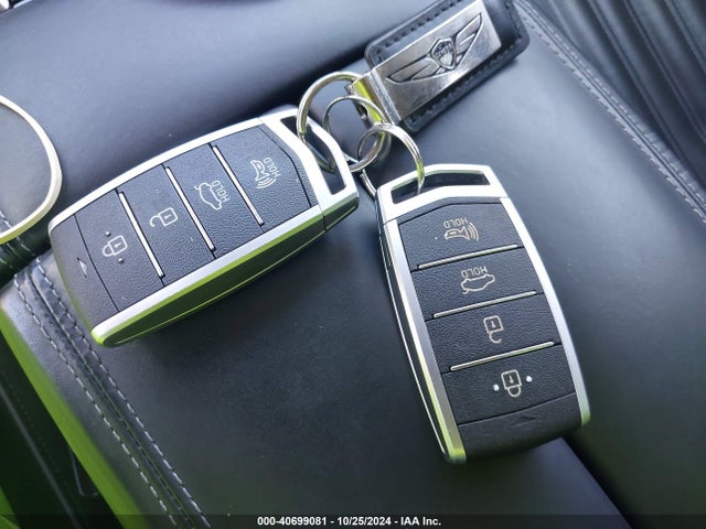 Genesis G90 3.3t Premium 2018 KMHG34JA2JU042454 Image 11