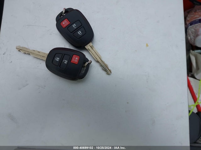 JTDKDTB3XF1113754 Toyota Prius C Two