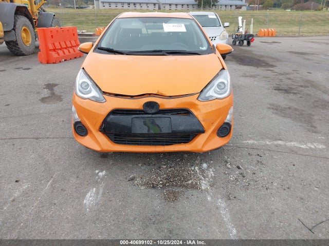 JTDKDTB3XF1113754 Toyota Prius C Two