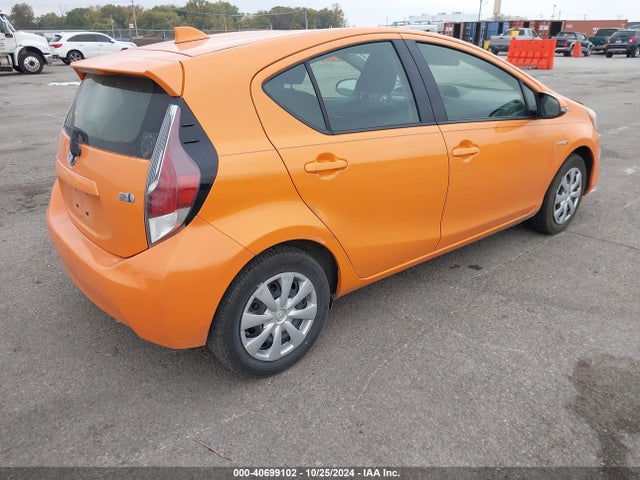 JTDKDTB3XF1113754 Toyota Prius C Two