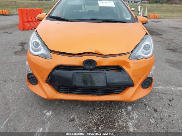 JTDKDTB3XF1113754 Toyota Prius C Two