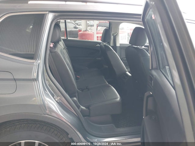 3VV3B7AX1LM035824 Volkswagen Tiguan