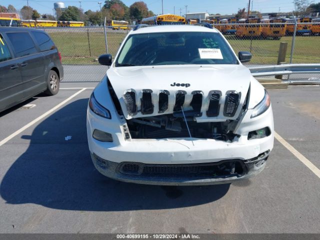 1C4PJLAB5HW643644 Jeep Cherokee Altitude Fwd