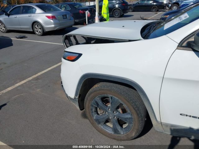 1C4PJLAB5HW643644 Jeep Cherokee Altitude Fwd