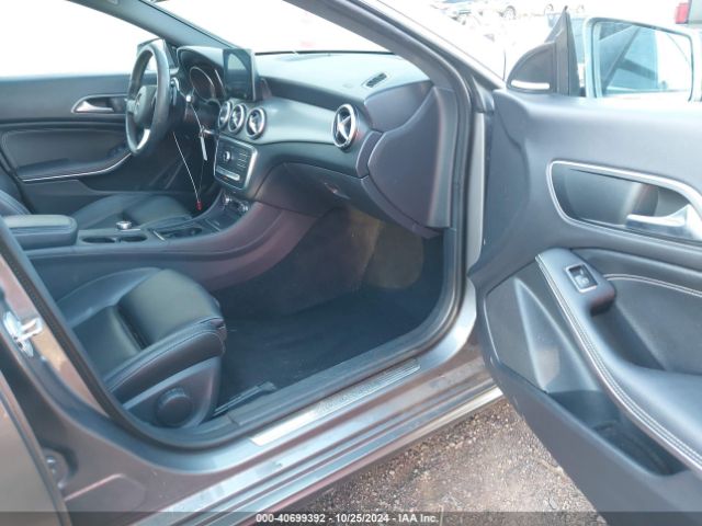 2017 MERCEDES-BENZ CLA 250 WDDSJ4EB2HN398338 Photo 4
