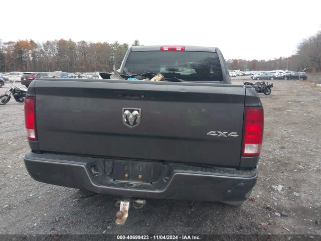RAM 1500 Express  4x4 6'4 Box 2018 1C6RR7FG2JS188947 Image 15