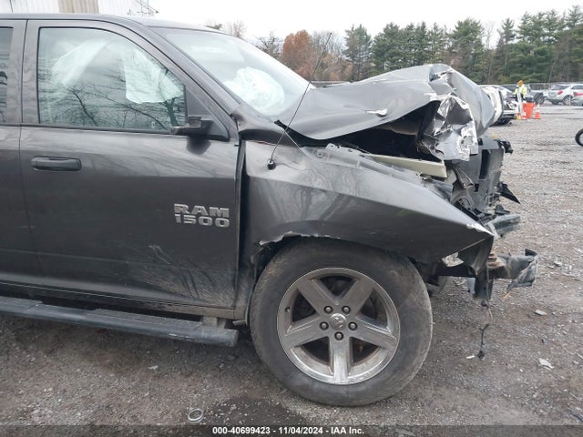 RAM 1500 Express  4x4 6'4 Box 2018 1C6RR7FG2JS188947 Image 16