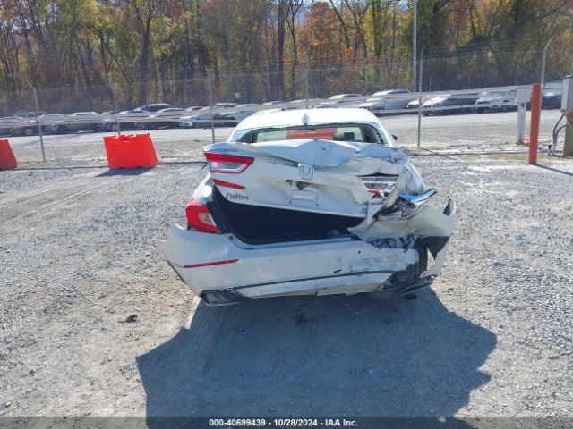 1HGCV2F97JA033381 Honda Accord Touring 2.0t