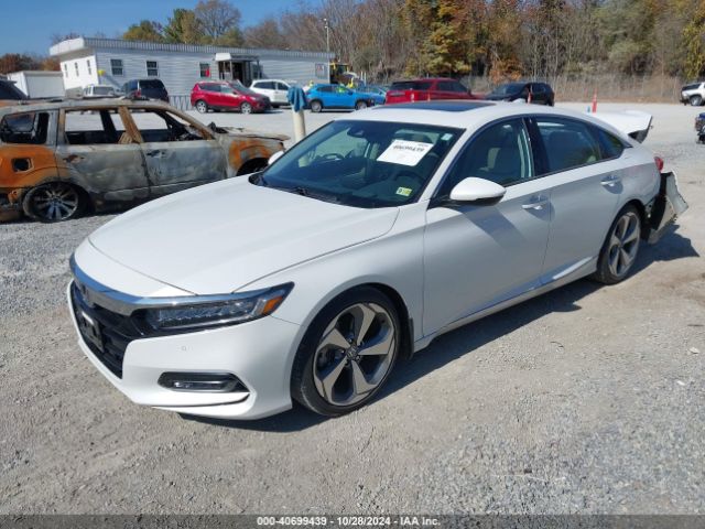 1HGCV2F97JA033381 Honda Accord Touring 2.0t