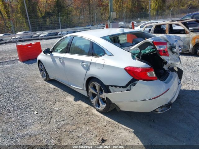 1HGCV2F97JA033381 Honda Accord Touring 2.0t