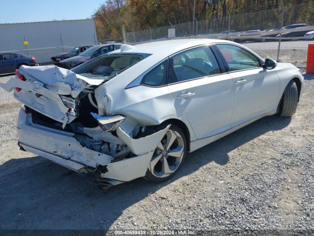1HGCV2F97JA033381 Honda Accord Touring 2.0t