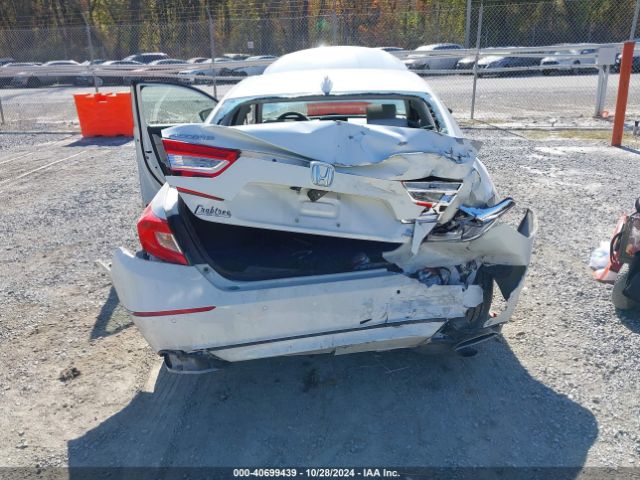 1HGCV2F97JA033381 Honda Accord Touring 2.0t