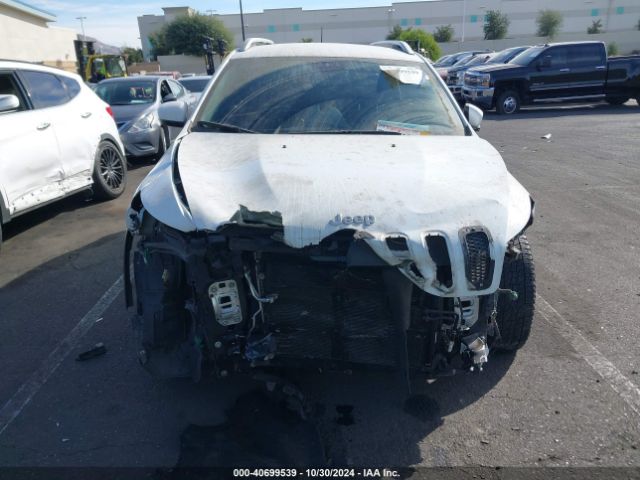 1C4PJLCB7FW656843 Jeep Cherokee Latitude