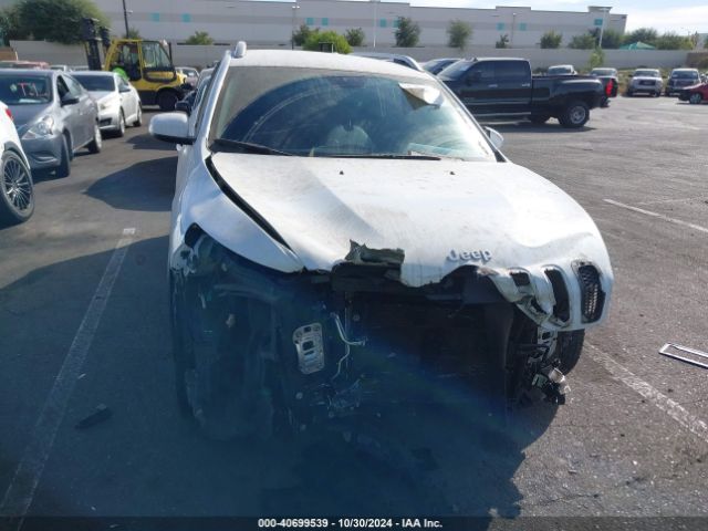 1C4PJLCB7FW656843 Jeep Cherokee Latitude