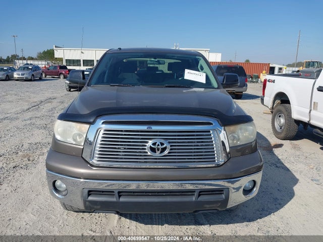 40699547 :رقم المزاد ، 5TFDW5F18AX142232 vin ، 2010 Toyota Tundra Grade 5.7l V8 مزاد بيع