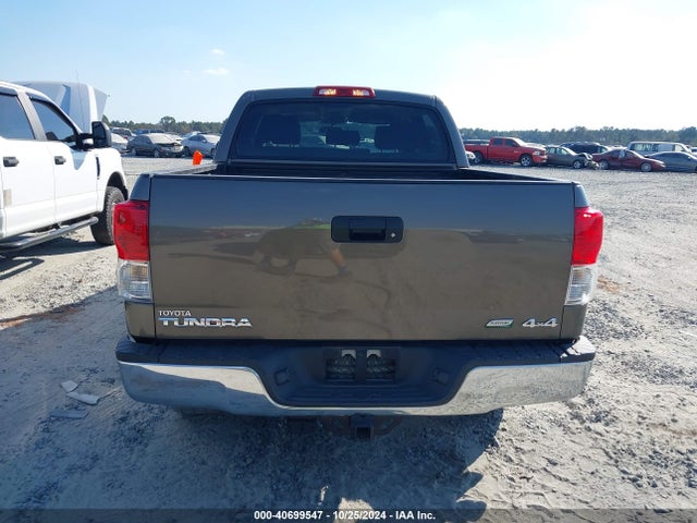 40699547 :رقم المزاد ، 5TFDW5F18AX142232 vin ، 2010 Toyota Tundra Grade 5.7l V8 مزاد بيع