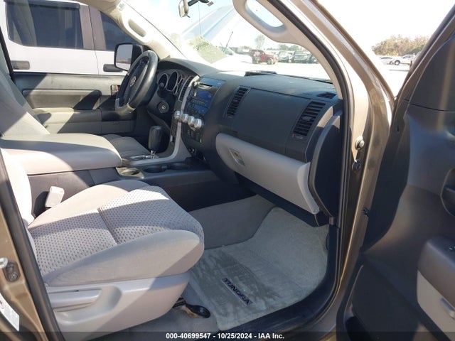 40699547 :رقم المزاد ، 5TFDW5F18AX142232 vin ، 2010 Toyota Tundra Grade 5.7l V8 مزاد بيع
