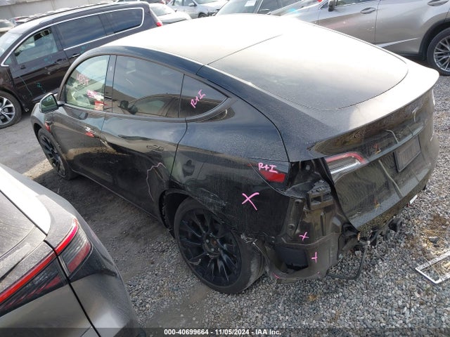 2023 TESLA MODEL Y 7SAYGDEE1PA027634 Photo 2