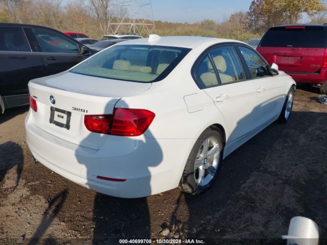 WBA3B3C5XEF544779 BMW 328i Xdrive