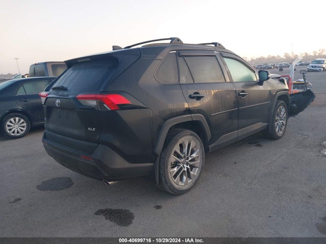 2T3C1RFV9MC162844 Toyota Rav4 Xle Premium
