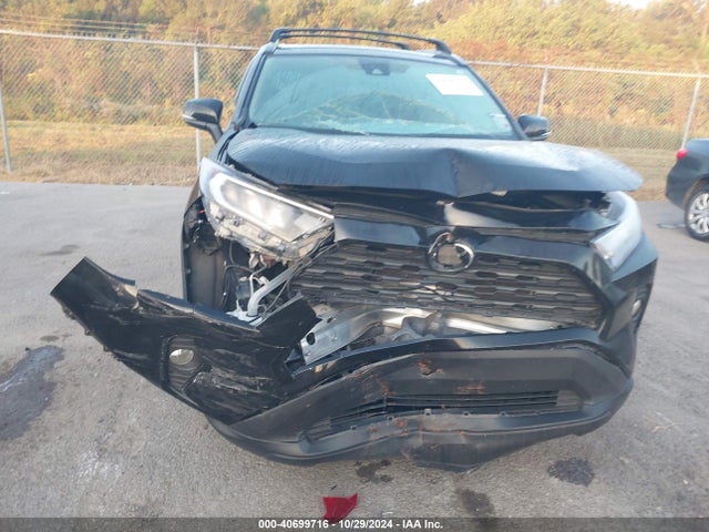 2T3C1RFV9MC162844 Toyota Rav4 Xle Premium