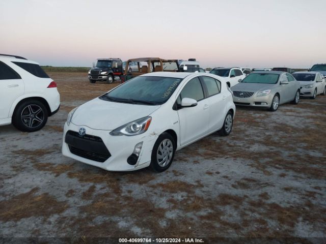JTDKDTB32F1087800 Toyota Prius C One