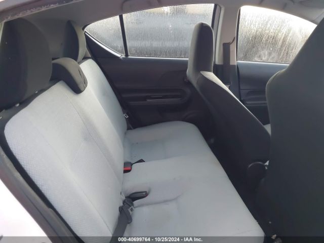 JTDKDTB32F1087800 Toyota Prius C One