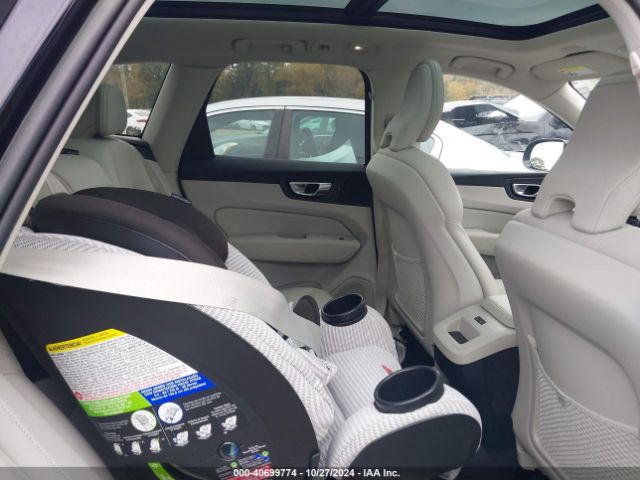 YV4L12RWXP1331991 Volvo Xc60 B5 Plus Dark Theme