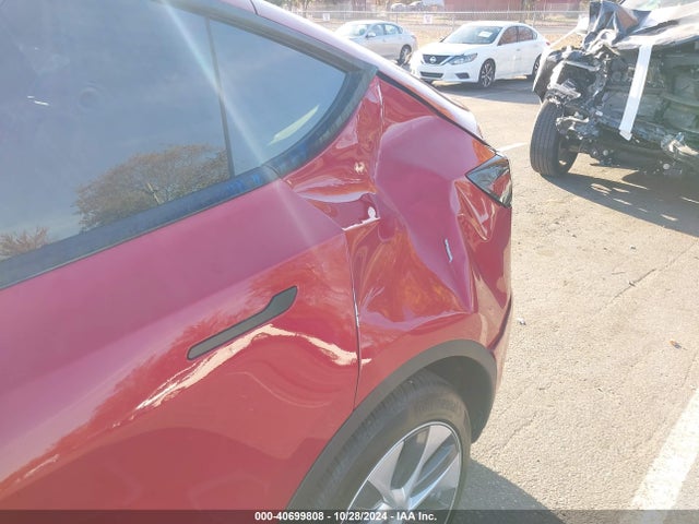 2023 TESLA MODEL Y 7SAYGDED8PF934455 Photo 5