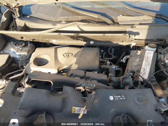 Toyota Rav4 Xle 2019 JTMP1RFV4KD008083 Image 10