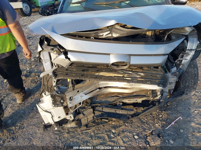 Toyota Rav4 Xle 2019 JTMP1RFV4KD008083 Image 11