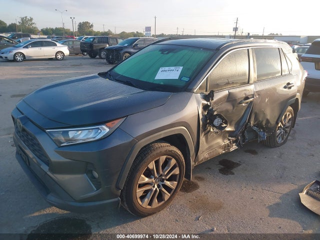 Toyota Rav4 Xle Premium 2019 JTMA1RFV5KD009541 Image 2