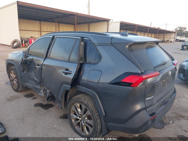 Toyota Rav4 Xle Premium 2019 JTMA1RFV5KD009541 Image 3