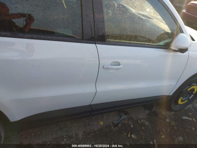 WVGAV3AX1EW622674 Volkswagen TIGUAN SE