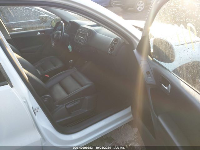 WVGAV3AX1EW622674 Volkswagen TIGUAN SE
