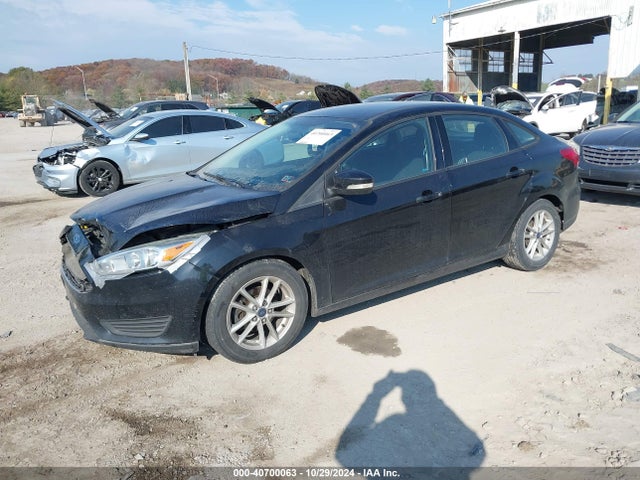 Ford FOCUS SE 2016 1FADP3F24GL237323 Image 2