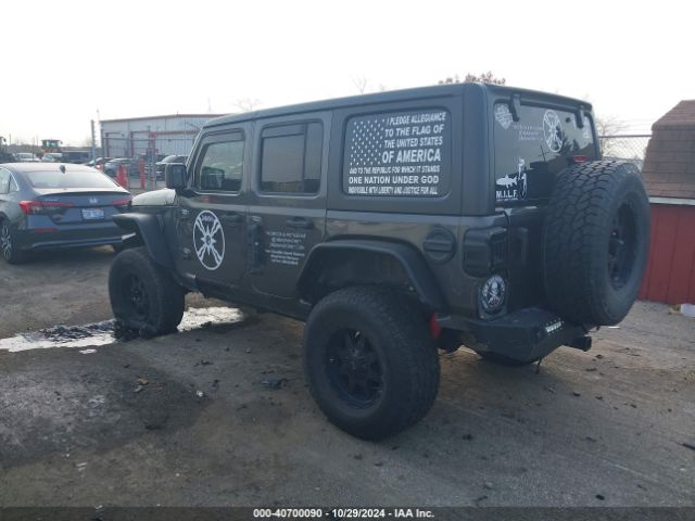 1C4HJXDN8JW199697 Jeep Wrangler Unlimited Sport S 4x4