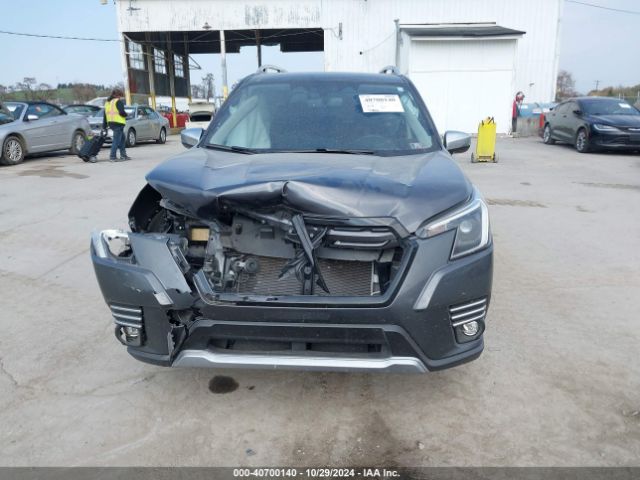 JF2SKARC9NH525963 Subaru Forester Touring