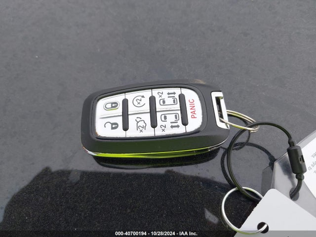 Chrysler Pacifica Hybrid Select 2024 2C4RC1S7XRR103170 Image 11