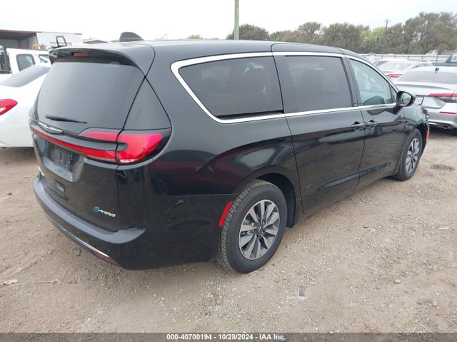 Chrysler Pacifica Hybrid Select 2024 2C4RC1S7XRR103170 Image 4