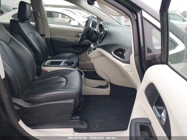 Chrysler Pacifica Hybrid Select 2024 2C4RC1S7XRR103170 Image 5