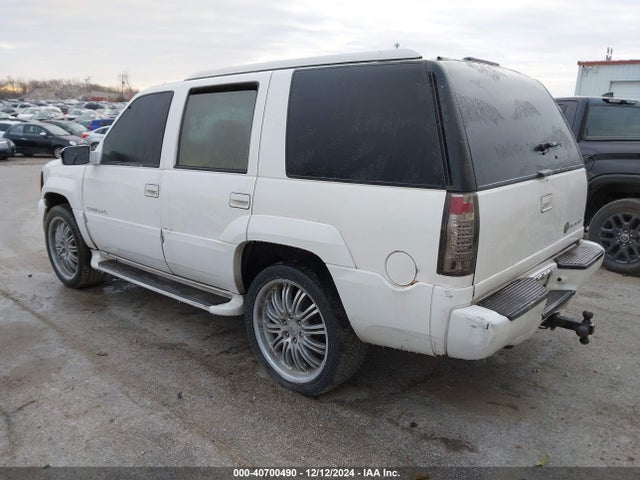 2000 CADILLAC ESCALADE 1GYEK13R2YR127463 Photo 2