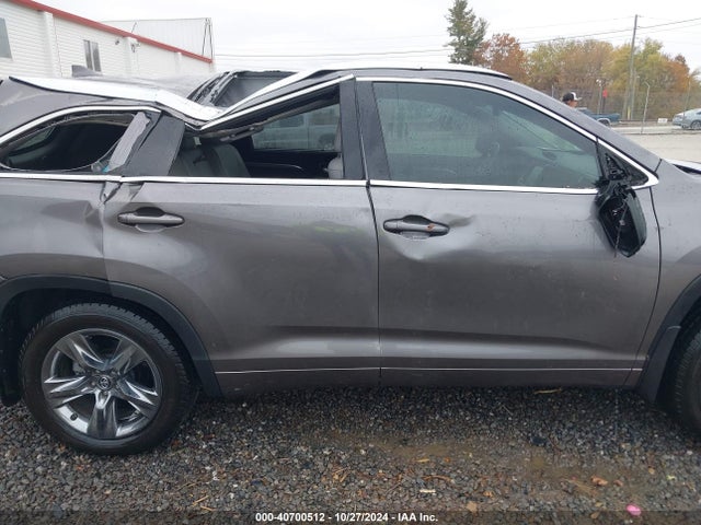 Toyota Highlander Limited Platinum 2018 5TDDZRFH2JS861574 Image 13