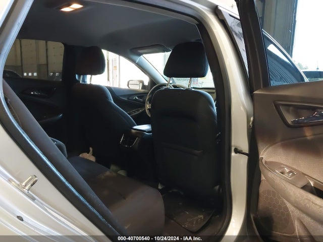 1G1ZE5ST7HF174422 Chevrolet MALIBU 1LT