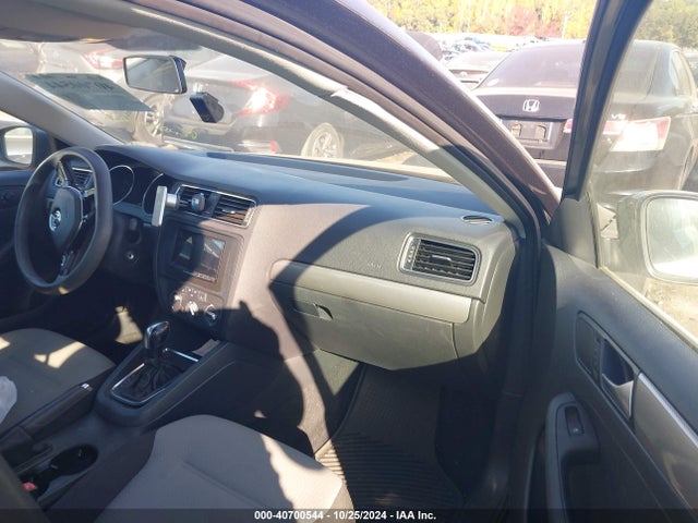 3VW2B7AJXHM301349 Volkswagen Jetta 1.4t S