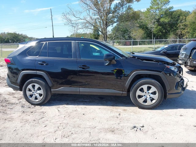 Toyota RAV4 LE 2019 2T3H1RFV8KW039196 Image 13