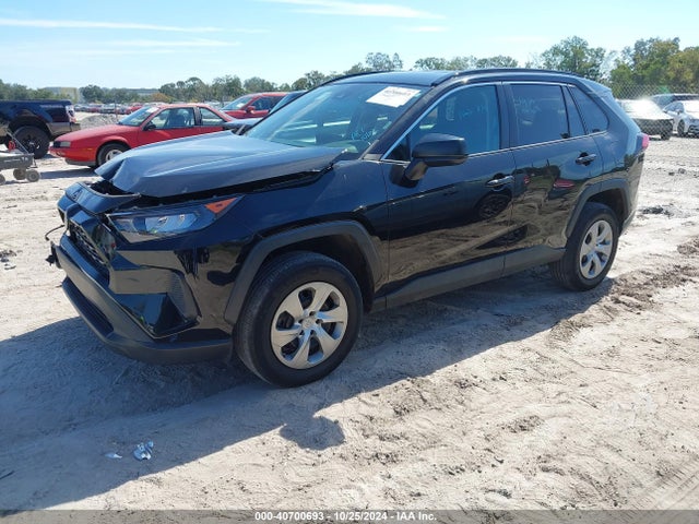 Toyota RAV4 LE 2019 2T3H1RFV8KW039196 Image 2