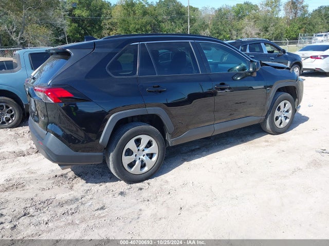Toyota RAV4 LE 2019 2T3H1RFV8KW039196 Image 4